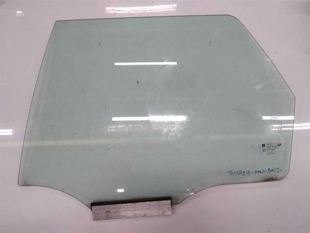 Стекло задней двери, левой 90464397 OPEL