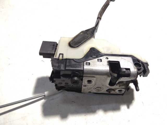 Замок передней пассажирской двери 9136GR PEUGEOT