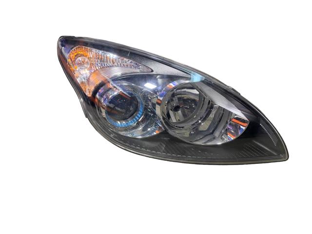 Фара передняя правая 921022R010 HYUNDAI