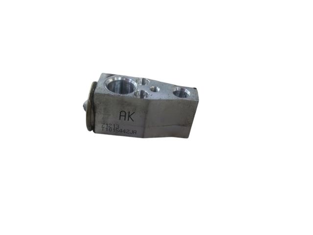 Клапан расширительный 922001FA1A NISSAN