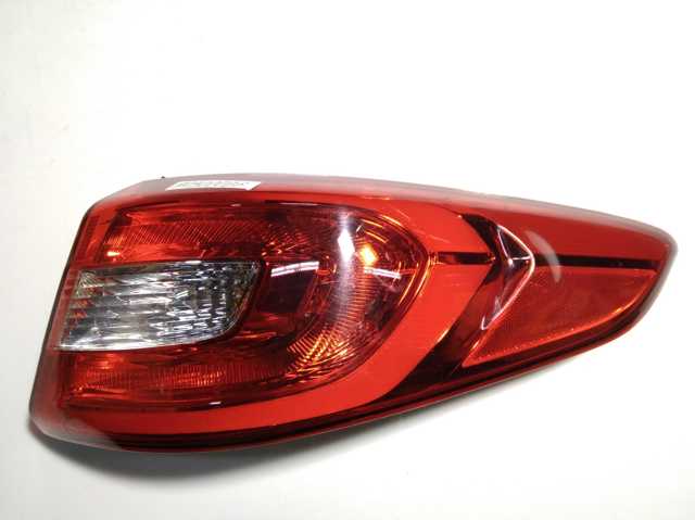 Фонарь задний правый, внешний 92402C2000 HYUNDAI