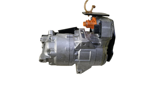 Компрессор системы кондиционирования 926006UM0B NISSAN