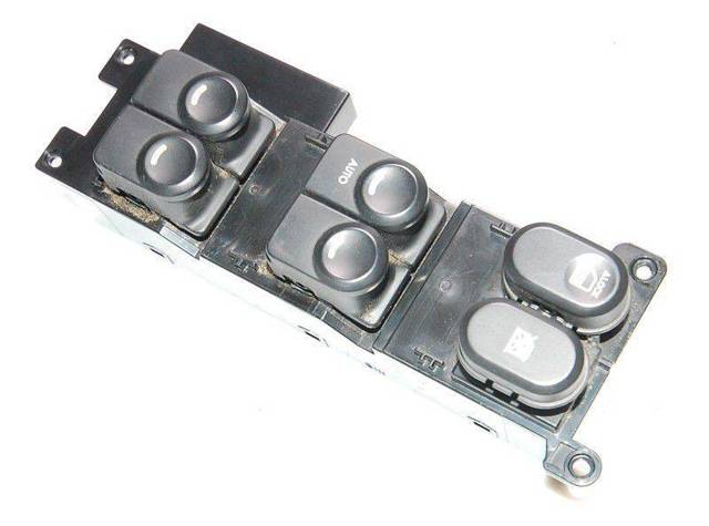 Кнопки переднего левого стекло подъемника 935702L010 HYUNDAI