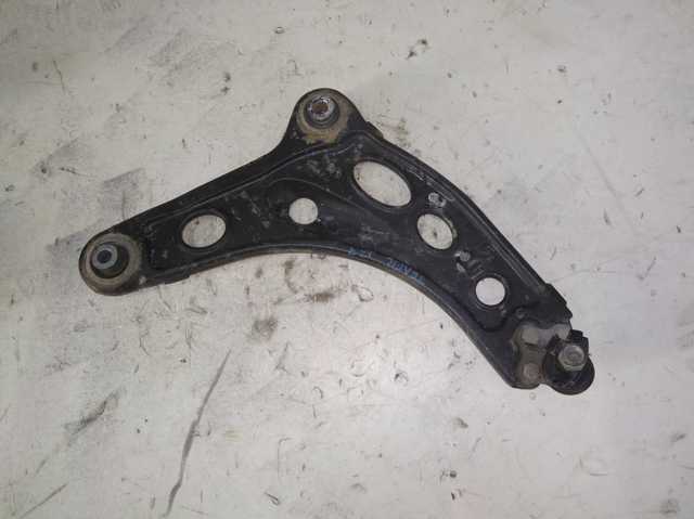 Передний нижний рычаг 93868599 OPEL