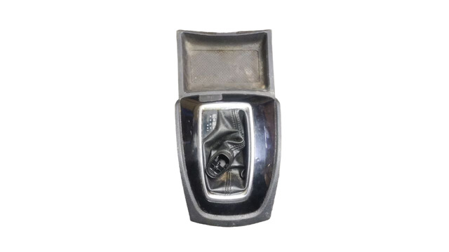 Облицовка рычага переключения передач АКПП 969415HK2A NISSAN