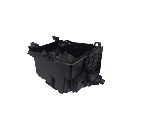 Корпус блока предохранителей 9804681980 PEUGEOT