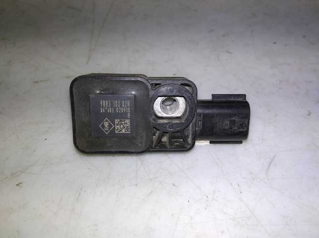 Датчик AIRBAG передний 988330002R RENAULT
