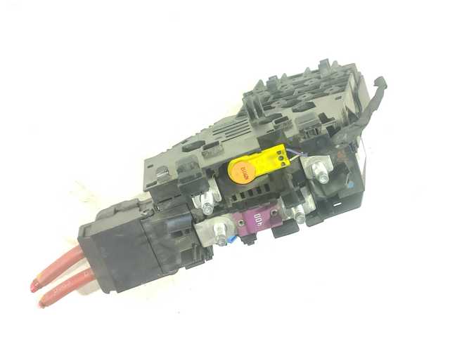 Монтажный блок предохранителей A1665402450 MERCEDES