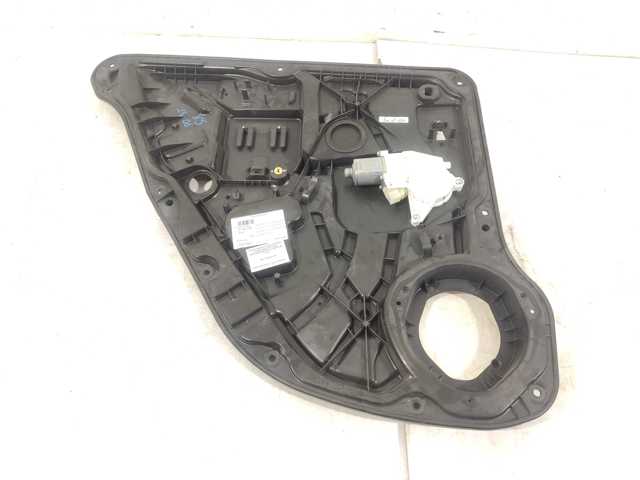 Мотор стеклоподъемника двери задней, левой A1669060501 MERCEDES