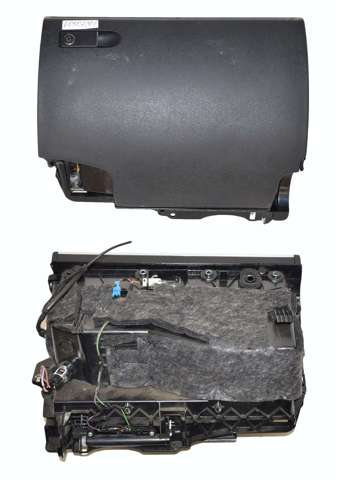 Ящик перчаточный (бардачок) A2046800010 MERCEDES