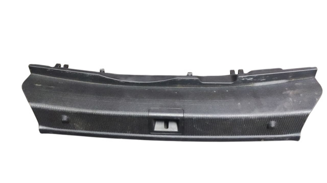 Облицовка задней панели багажника A20469008259051 MERCEDES