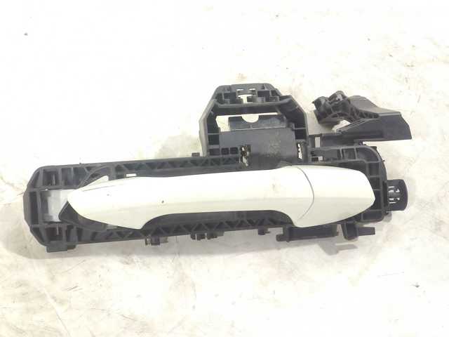 Дверная ручка правая пассажирская A20476002709799 MERCEDES