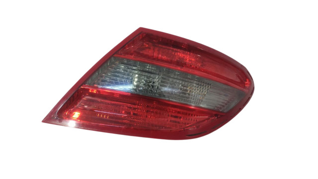 Фонарь задний правый A2048203064 MERCEDES