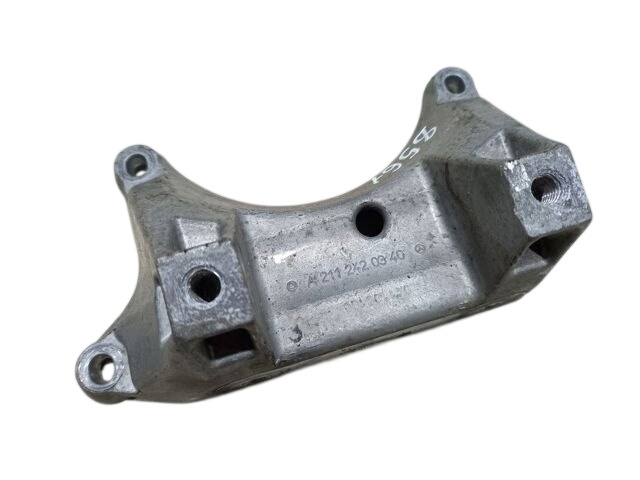 Кронштейн подушки коробки передач A2112420340 MERCEDES
