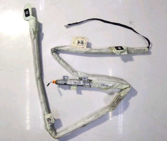 Шторка боковая правая A2128604802 MERCEDES