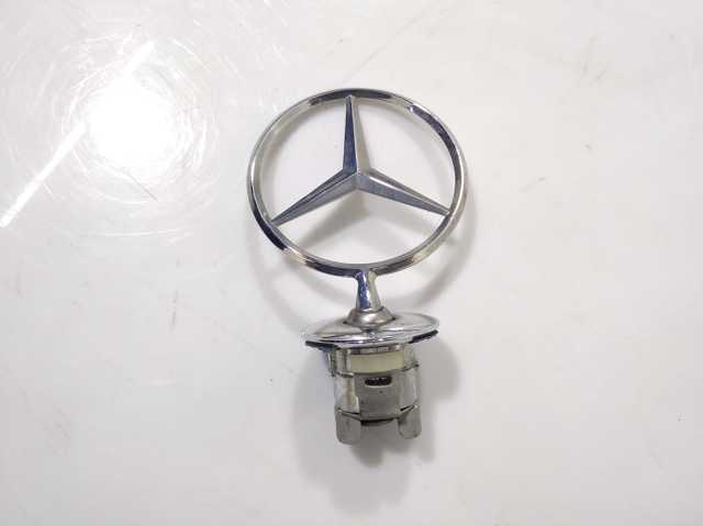 Фирменный значек капота A2228101200 MERCEDES