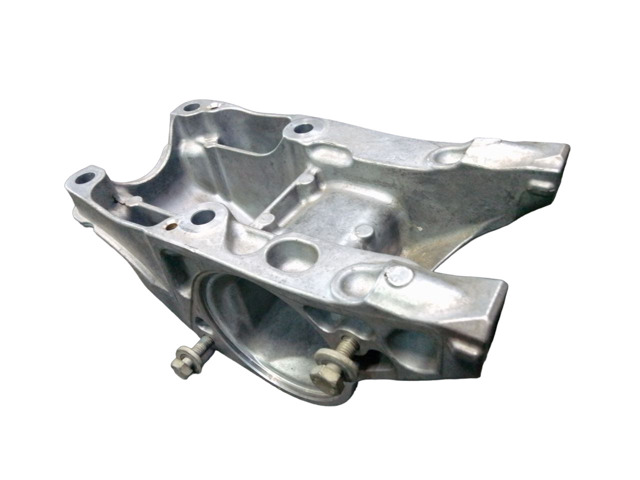Подушка (опора) двигателя, правая задняя A2702230138 MERCEDES