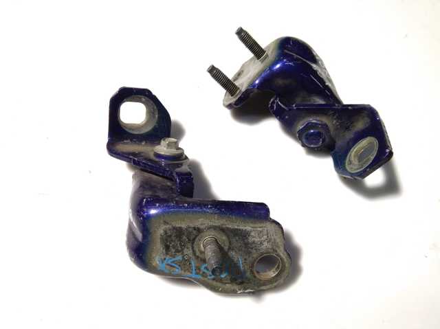 Петля двери задней левой BB5Z7826801A FORD