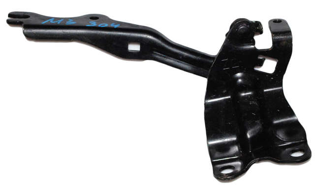 Шарнир капота левый Mazda 3