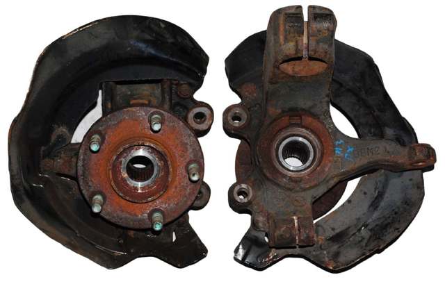 Ступицы передних колес Mazda 5 1