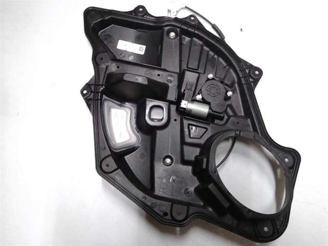 Мотор стеклоподъемника двери передней, правой CM011730 MAZDA