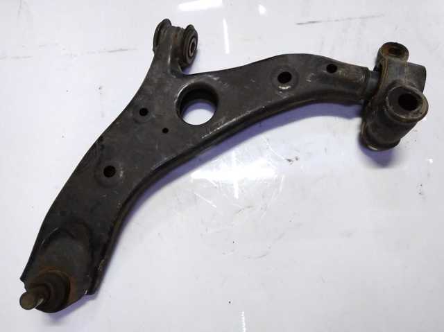 Рычаг передний нижний левый D10E34350 MAZDA