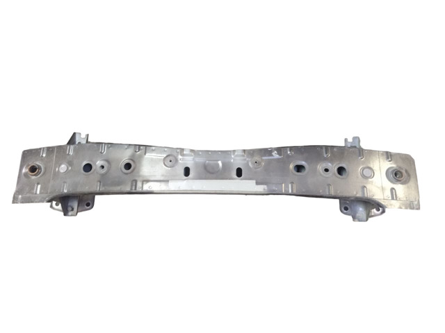 Шина бампера переднего D10E50070 MAZDA