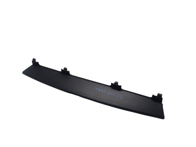 Заглушка буксировочного крюка в передний бампер DPC000431PCL LAND ROVER
