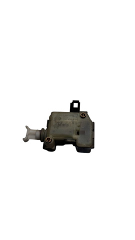 Замок и ручка двери задка FUG500150 LAND ROVER