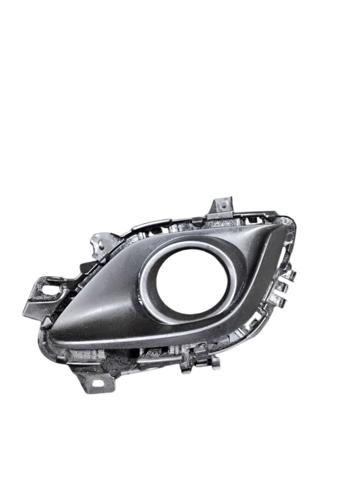 Заглушка противотуманки передней правой GHR450C11 MAZDA