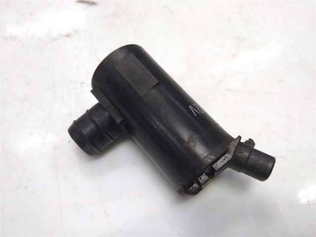 Электропомпа омывателя заднего стекла GJ6A67482 MAZDA