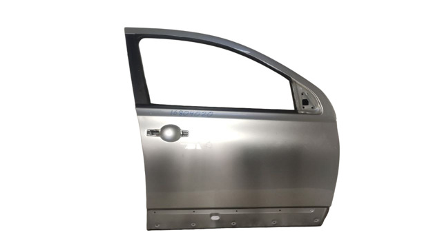 Пассажирская передняя дверь H0100EY1MA NISSAN