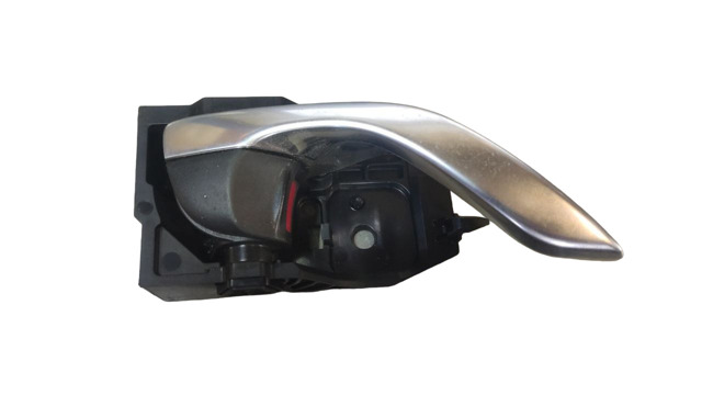 Ручка правой передней двери KD5358330C MAZDA