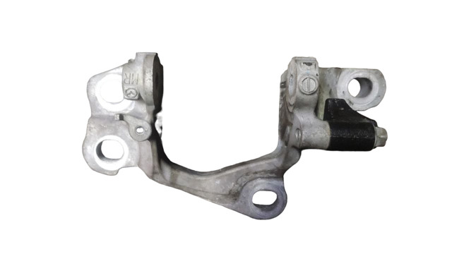 Кронштейн подушки (опоры) двигателя, левой KD623908YB MAZDA