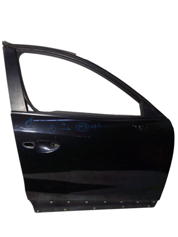Пассажирская передняя дверь KDY35802XH MAZDA