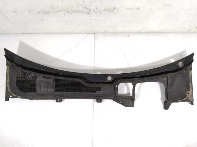 Водосток лобового стекла, жабо LR027199 LAND ROVER