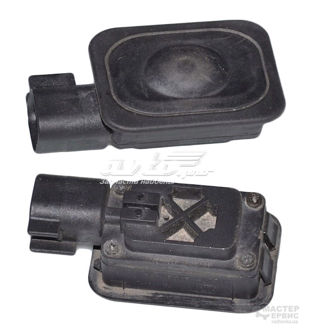 LR029038 LAND ROVER Кнопка привода замка багажника купить в Павлоград