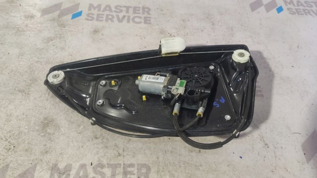 Стеклоподъемник задней левой двери LR032029 LAND ROVER