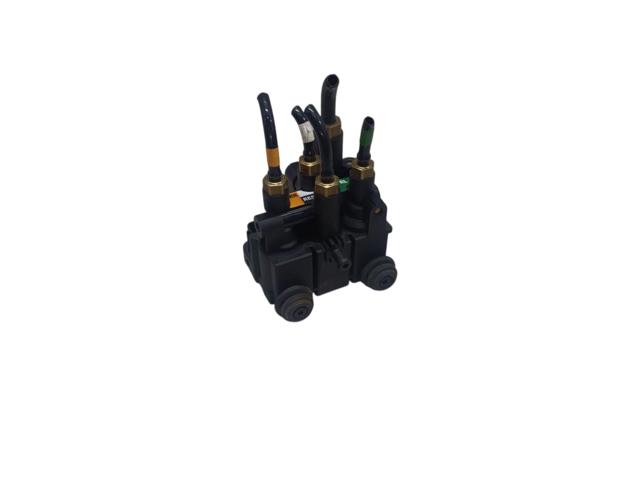 Блок клапанов регулируемой подвески, задний LR037082 LAND ROVER