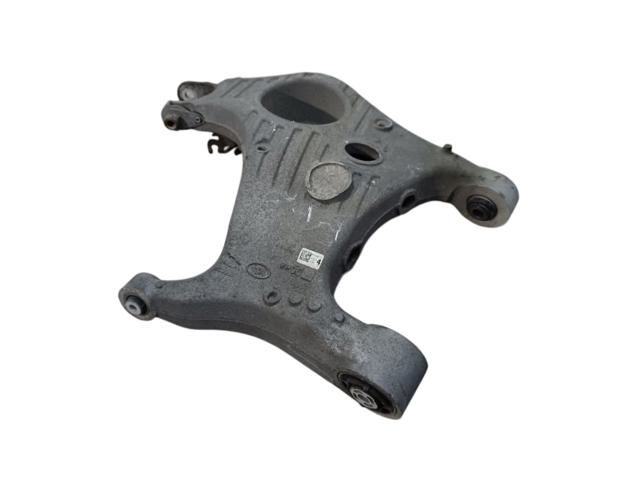Балансир задний нижний, левый LR060775 LAND ROVER