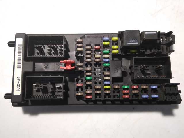 Монжатный блок реле LR066892 LAND ROVER
