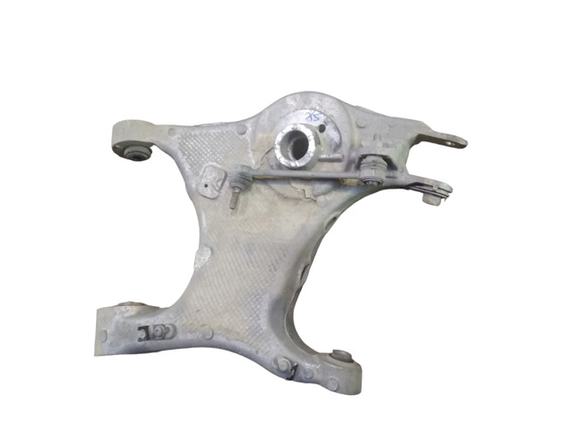Балансир задний нижний, левый LR090536 LAND ROVER