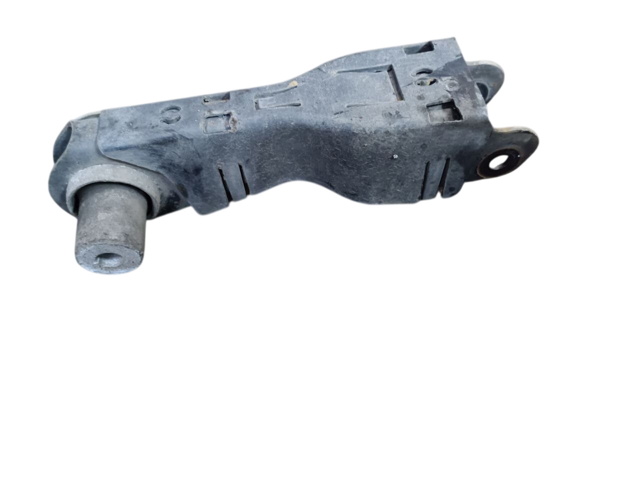 Балансир задний нижний, левый LR113740 LAND ROVER