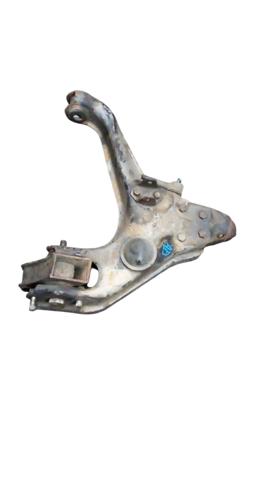 Рычаг передней подвески нижний, правый MB860832 MITSUBISHI