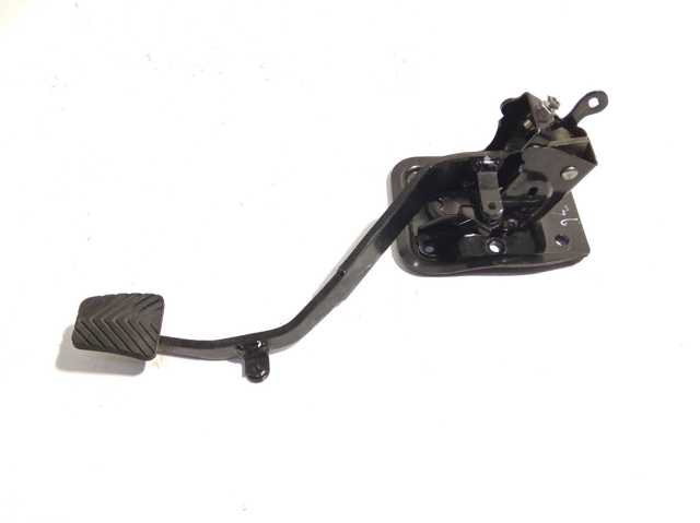 Педаль сцепления MN101630 MITSUBISHI