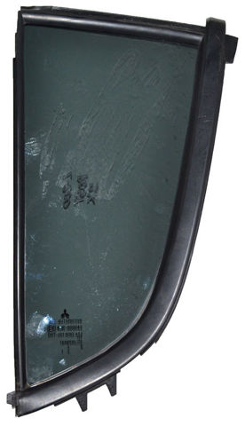 Стекло-форточка двери, задней, левой MN136793 MITSUBISHI