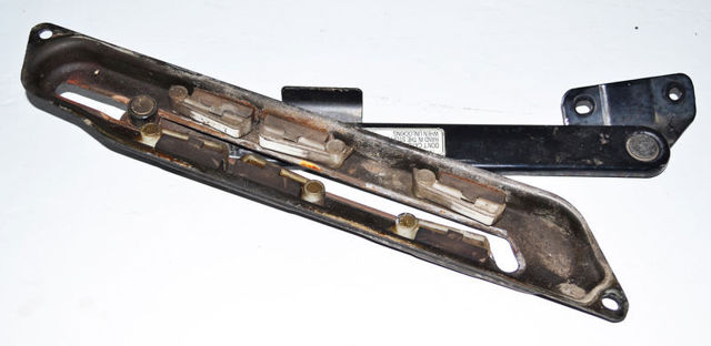 Амортизатор двери багажника MR436701 MITSUBISHI