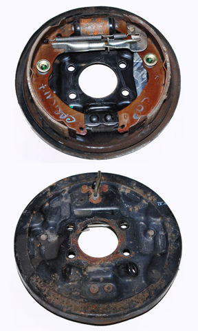 Задние барабанные тормозные колодки MR465094 MITSUBISHI