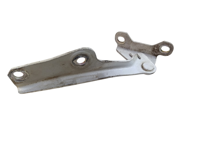 Петля капота, левая MR473529 MITSUBISHI