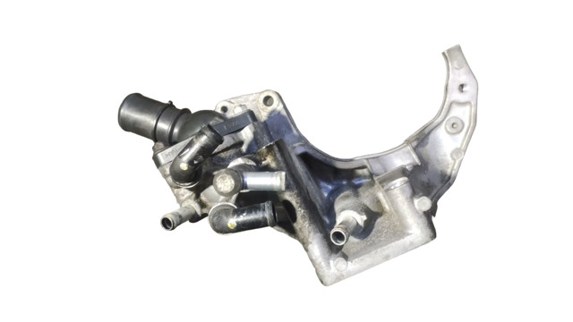 Крышка корпуса термостата R2AA15172 MAZDA